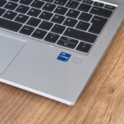 Laptop HP EliteBook 830 G8 i5-1135G7 8GB 256GB SSD 13,3" FHD dotyk W11 Pro