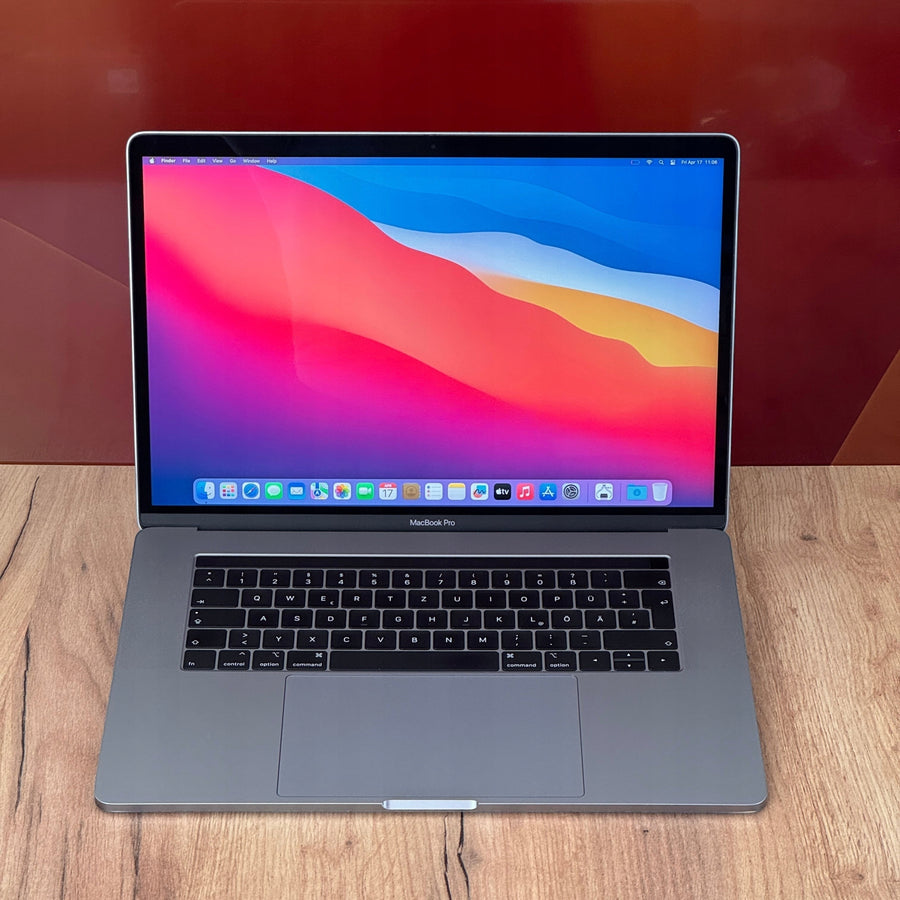 Apple MacBook Pro 15" 2019 A1990 i9 32GB 512GB Radeon Pro 560X macOS