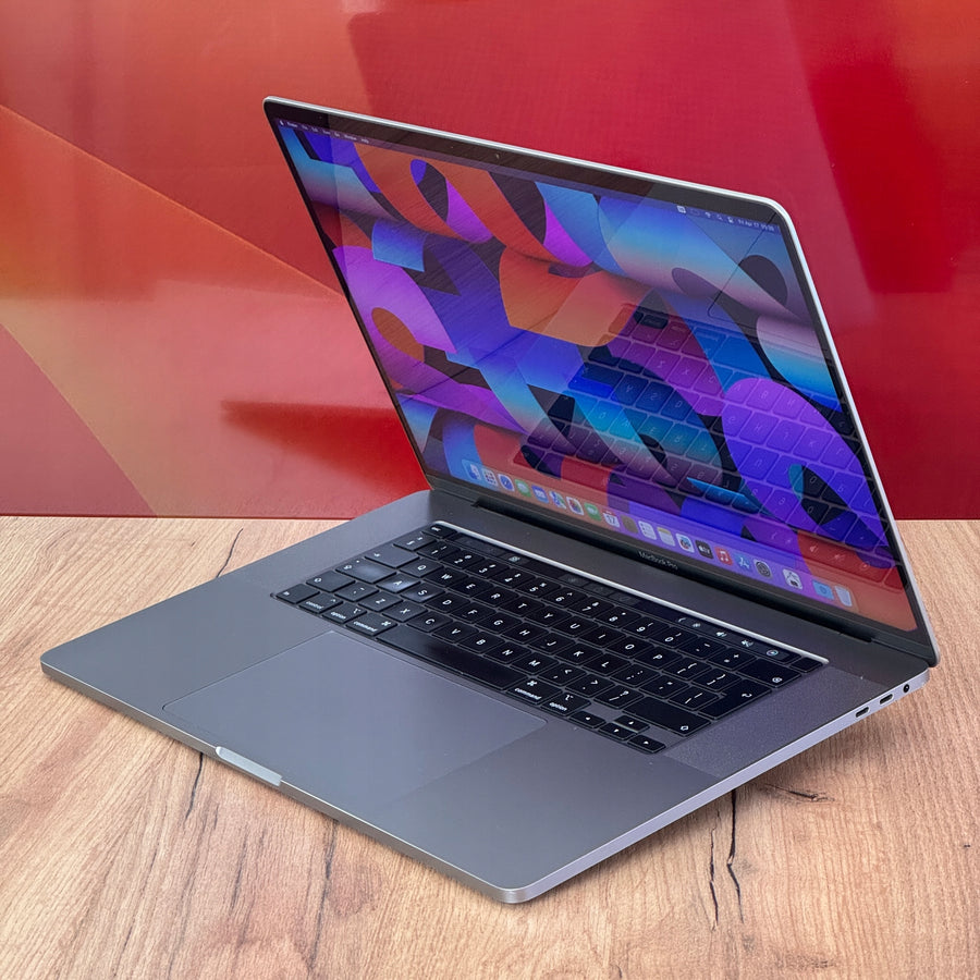 Apple MacBook Pro 16" A2141 2019 i9 32GB 512GB SSD Radeon Pro 5300M macOS