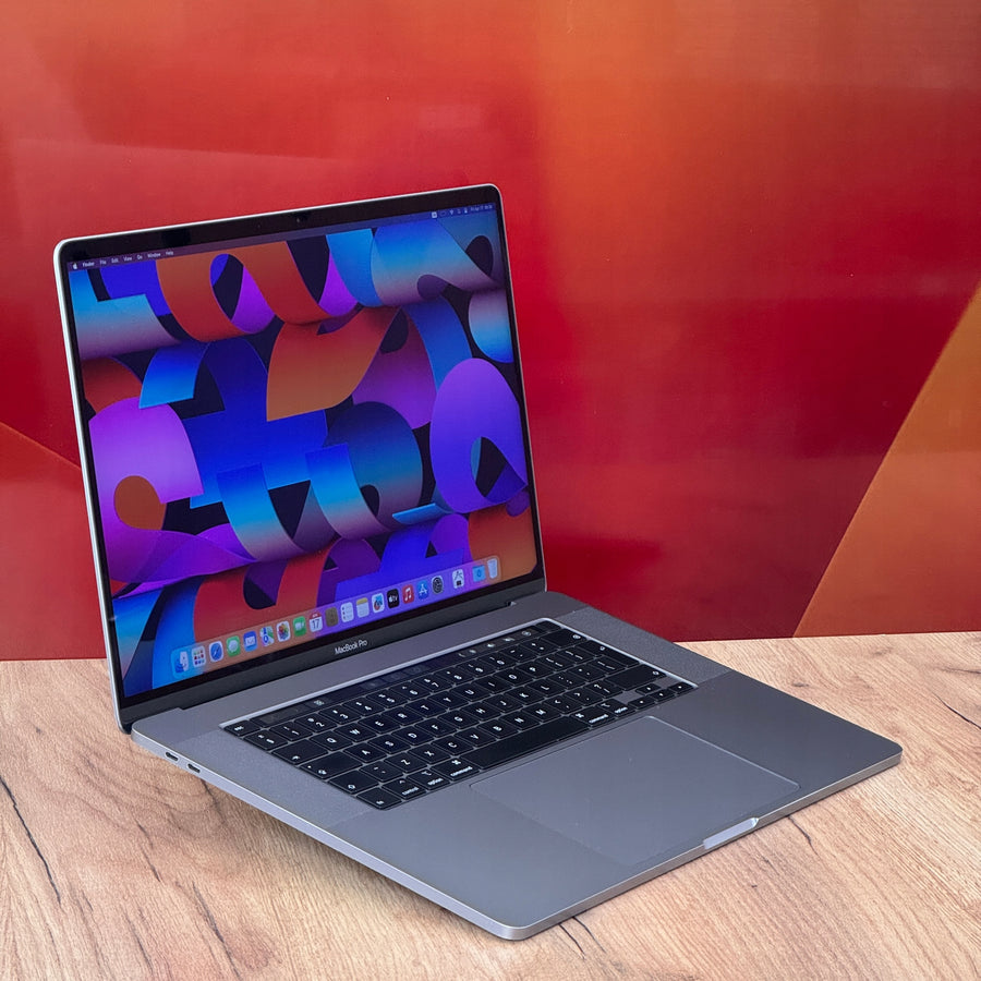 Apple MacBook Pro 16" A2141 2019 i9 32GB 512GB SSD Radeon Pro 5300M macOS