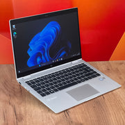HP ElteBook 1040 G5 / i7-8550U / 16 GB / 256 GB / 14"