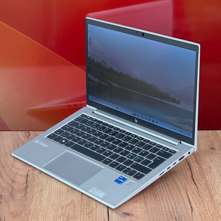 HP EliteBook 830 G8 — obudowa