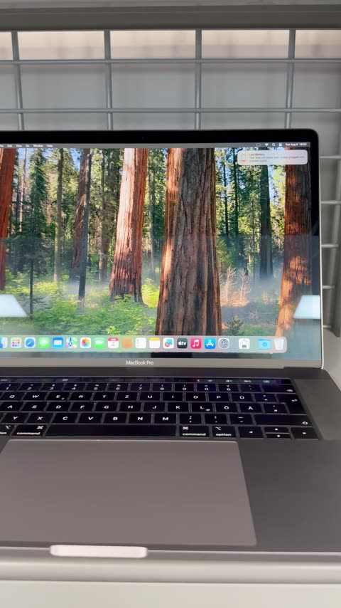 Apple MacBook Pro 15" A1990
